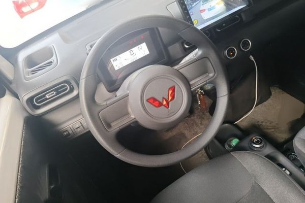 Wuling Zhiguang New Energy 2025, 12800 км, за 7863 USD - фото 16