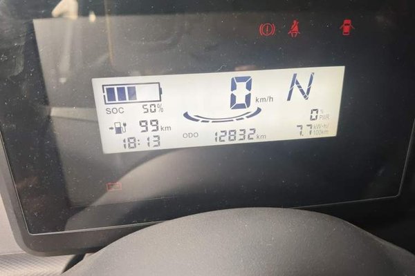 Wuling Zhiguang New Energy 2025, 12800 км, за 7863 USD - фото 9