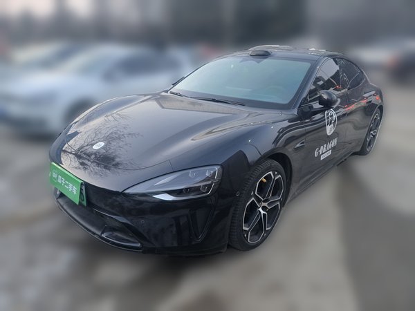 Xiaomi SU7 · 2024 год