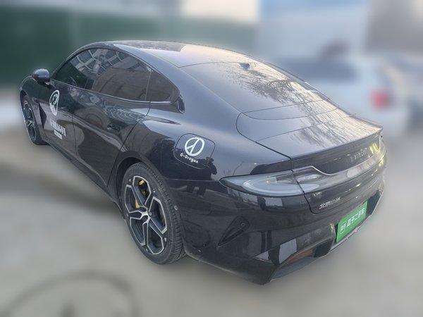 Xiaomi SU7 2024, 37500 км, за 32342 USD