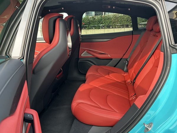 Xiaomi Auto SU7 2024, 5800 км, за 35995 USD - фото 32