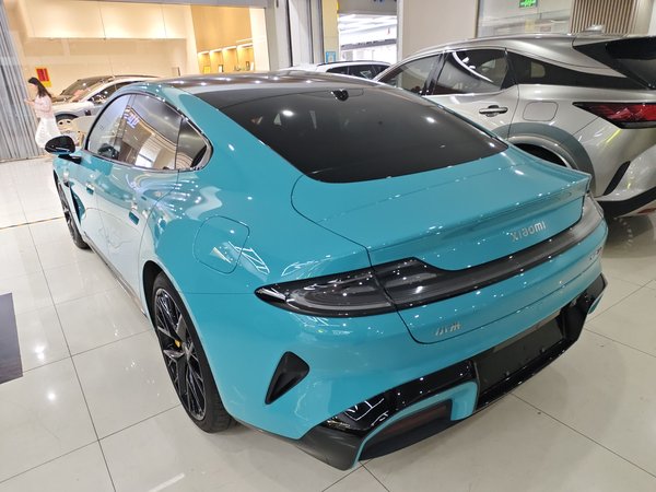 Xiaomi Auto SU7 2024, 5800 км, за 35995 USD