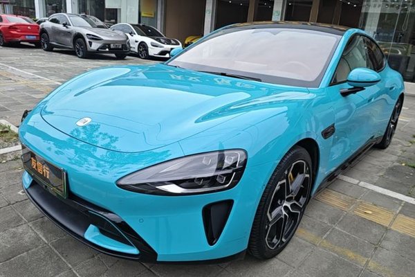 Xiaomi Auto SU7 · 2024 год