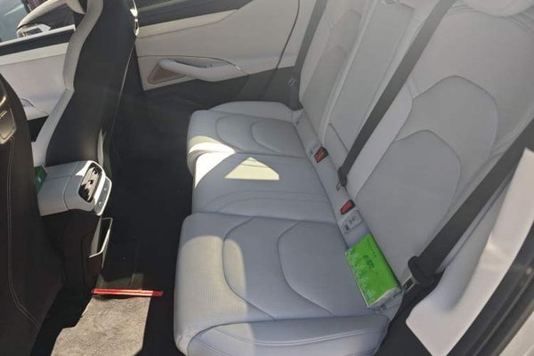 Xiaomi Auto SU7 2024, 23800 км, за 30169 USD - фото 17