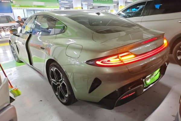 Xiaomi Auto SU7 2024, 27200 км, за 28579 USD