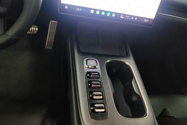 Xiaomi Auto SU7 2024, 12000 км, за 37491 USD - фото 24