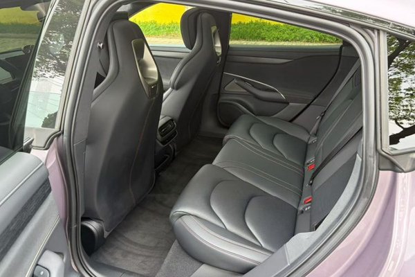 Xiaomi Auto SU7 2024, 12000 км, за 37491 USD - фото 33