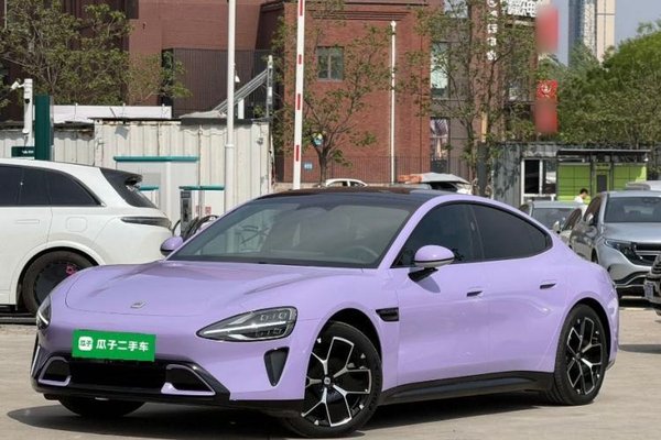 Xiaomi Auto SU7 · 2024 год