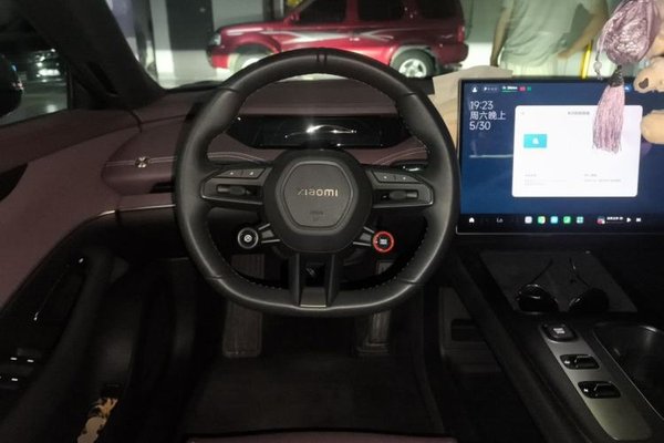 Xiaomi Auto SU7 2024, 25700 км, за 24504 USD