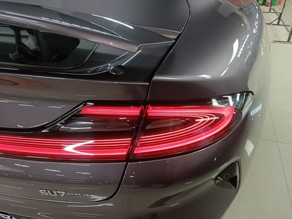 Xiaomi Auto SU7 2024, 27700 км, за 32439 USD - фото 7