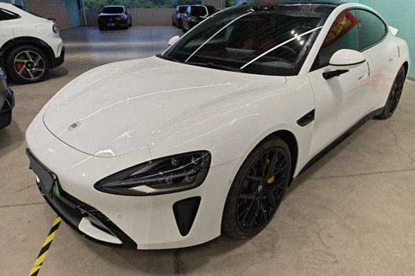 Xiaomi Auto SU7 · 2024 год