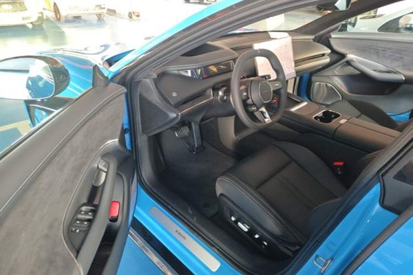 Xiaomi Auto SU7 2026, 100 км, за 40785 USD - фото 18
