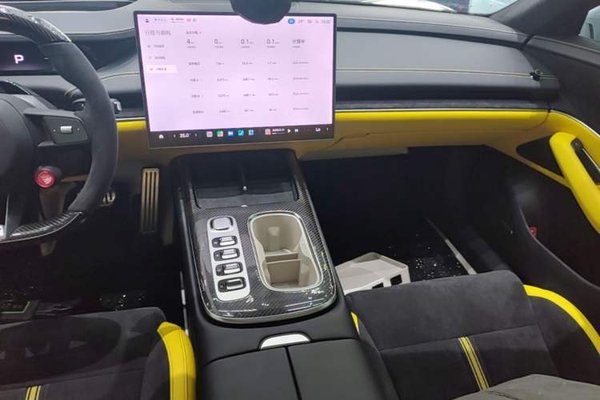 Xiaomi Auto SU7 Ultra 2025, 2700 км, за 63229 USD - фото 16