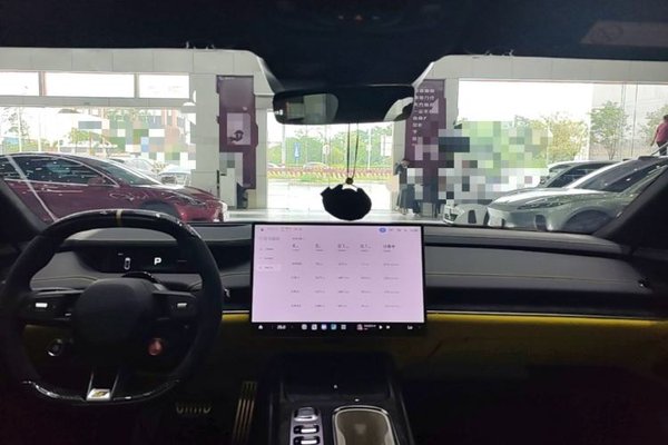 Xiaomi Auto SU7 Ultra 2025, 2700 км, за 63229 USD - фото 13