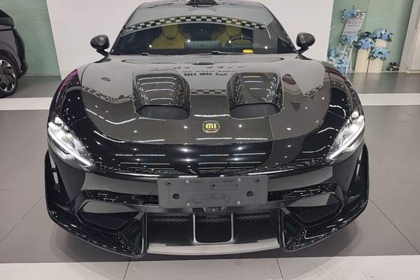 Xiaomi Auto SU7 Ultra 2025, 2700 км, за 63229 USD