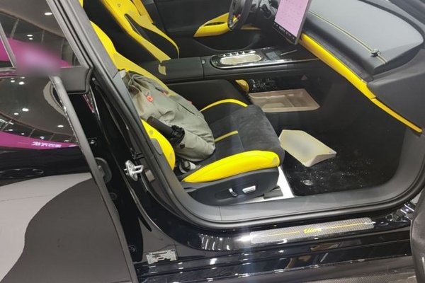 Xiaomi Auto SU7 Ultra 2025, 2700 км, за 63229 USD - фото 23