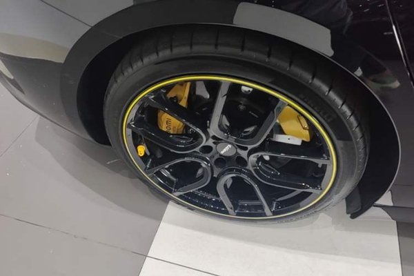 Xiaomi Auto SU7 Ultra 2025, 2700 км, за 63229 USD - фото 10