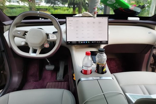 Xiaomi Auto YU7 2025, 22500 км, за 28922 USD - фото 10