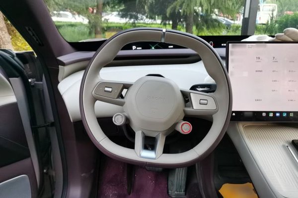 Xiaomi Auto YU7 2025, 22500 км, за 28922 USD - фото 11