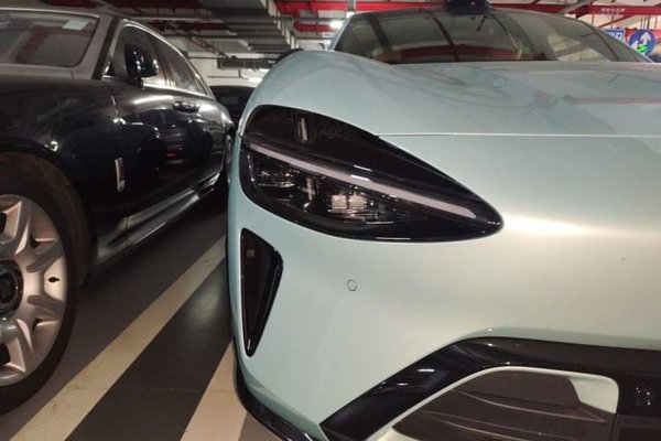 Xiaomi Auto YU7 2025, 2300 км, за 45083 USD - фото 7