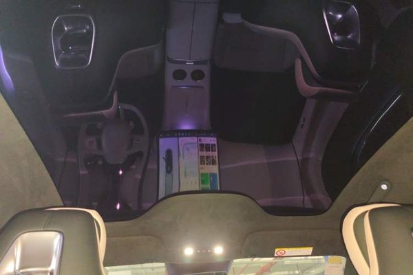 Xiaomi Auto YU7 2025, 2300 км, за 45083 USD - фото 15