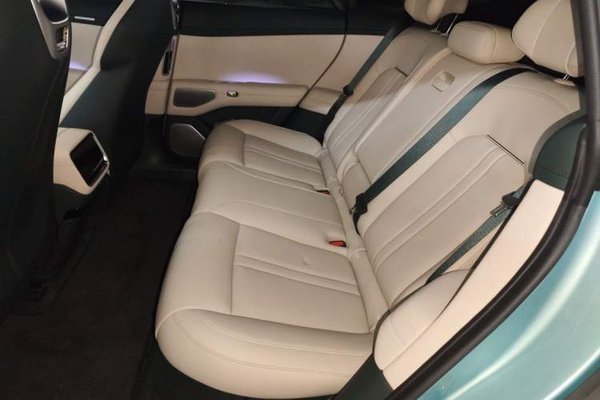 Xiaomi Auto YU7 2025, 2300 км, за 45083 USD - фото 20