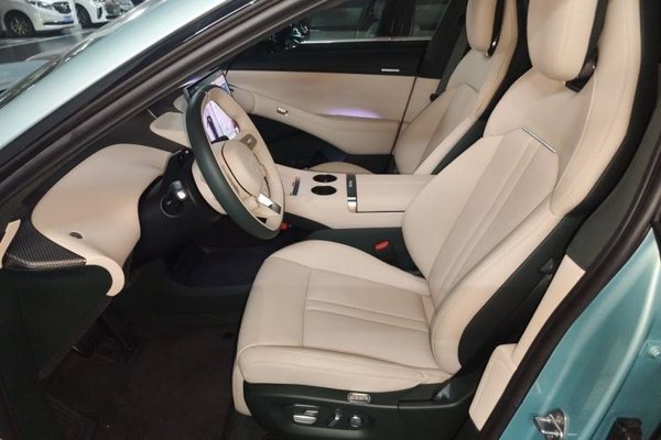 Xiaomi Auto YU7 2025, 2300 км, за 45083 USD - фото 14
