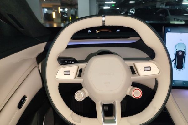 Xiaomi Auto YU7 2025, 2300 км, за 45083 USD - фото 9