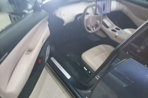 Xiaomi Auto YU7 2025, 11000 км, за 34793 USD - фото 18
