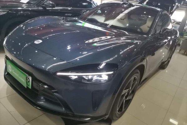 Xiaomi Auto YU7 · 2025 год