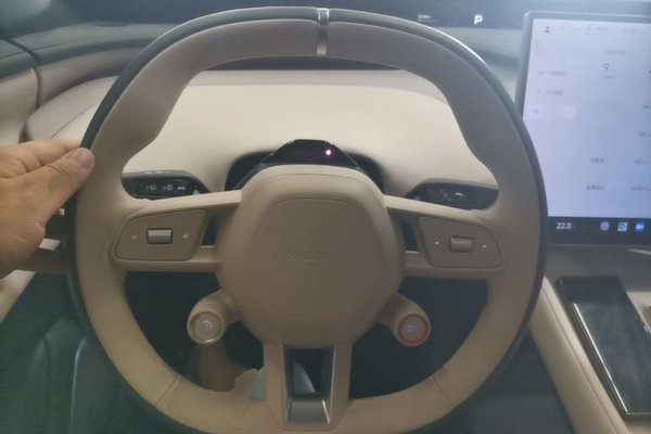 Xiaomi Auto YU7 2025, 11000 км, за 34793 USD - фото 13
