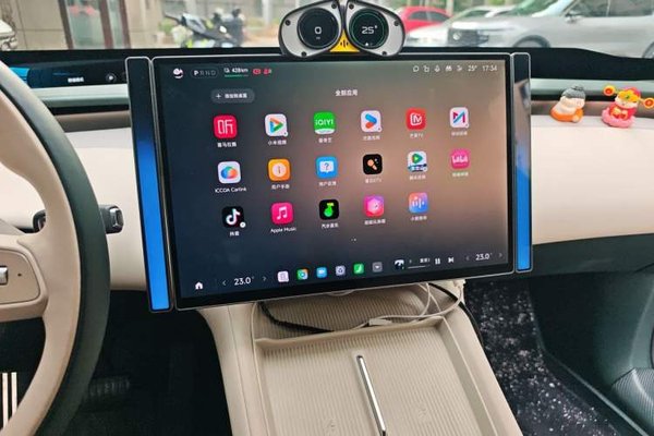 Xiaomi Auto YU7 2025, 21700 км, за 38107 USD - фото 13