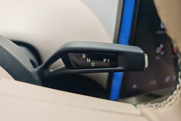 Xiaomi Auto YU7 2025, 21700 км, за 38107 USD - фото 14