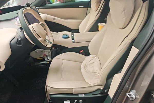 Xiaomi Auto YU7 2025, 21700 км, за 38107 USD - фото 15