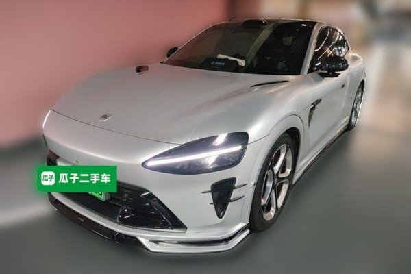Xiaomi Auto YU7 · 2025 год