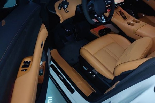 Xiaomi Auto YU7 2025, 1800 км, за 47123 USD - фото 16