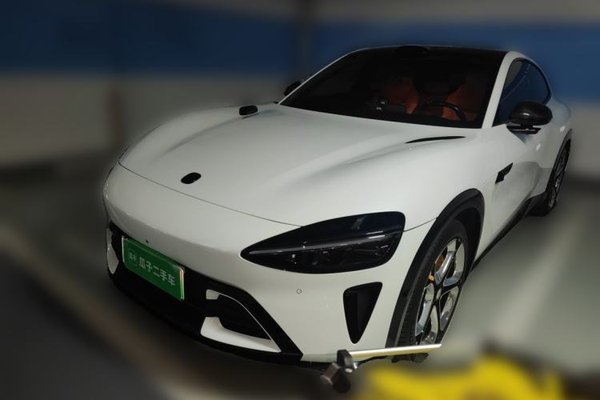 Xiaomi Auto YU7 · 2025 год