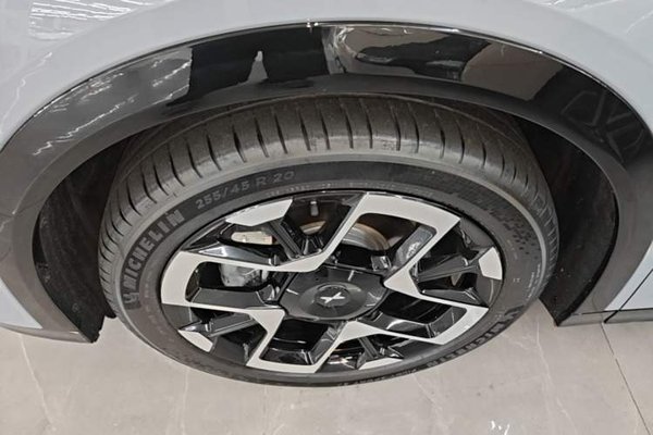XPeng G7 2025, 9200 км, за 29387 USD - фото 10