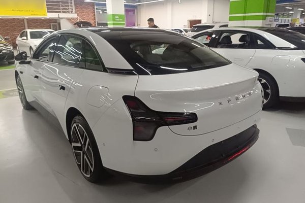 XPeng MONA M03 2025, 16400 км, за 17911 USD