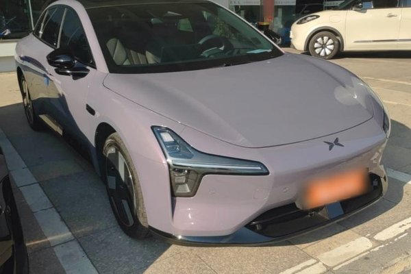 XPeng MONA M03 2026, 1100 км, за 19020 USD