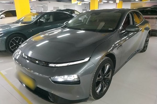 XPeng P7 · 2020 год