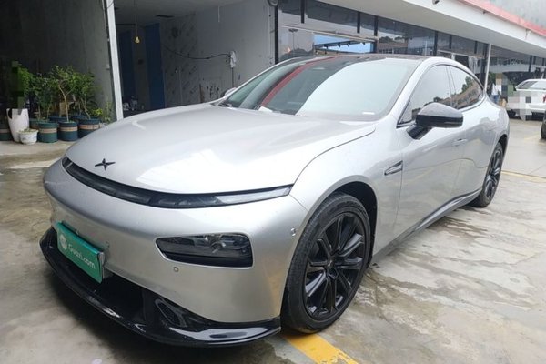 XPeng P7 · 2022 год