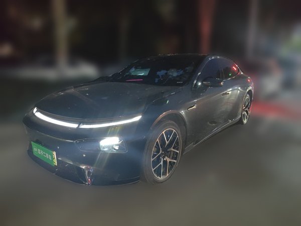XPeng P7 · 2023 год