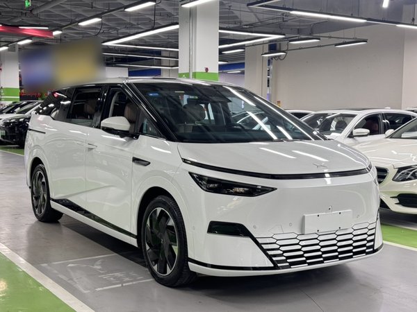 XPeng X9 2024, 24200 км, за 38514 USD - фото 11