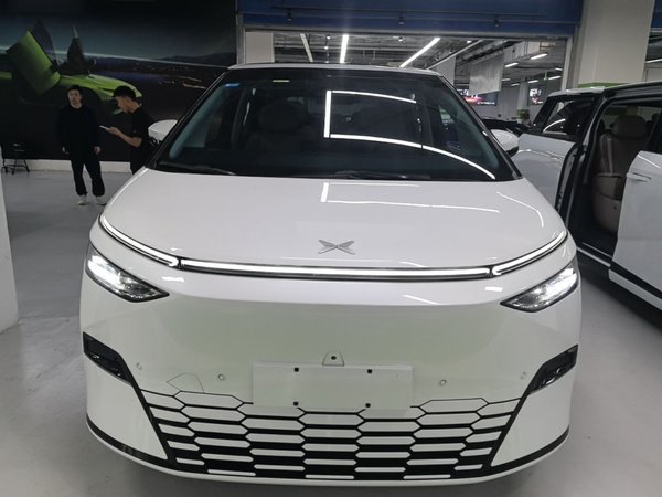 XPeng X9 2024, 24200 км, за 38514 USD - фото 36