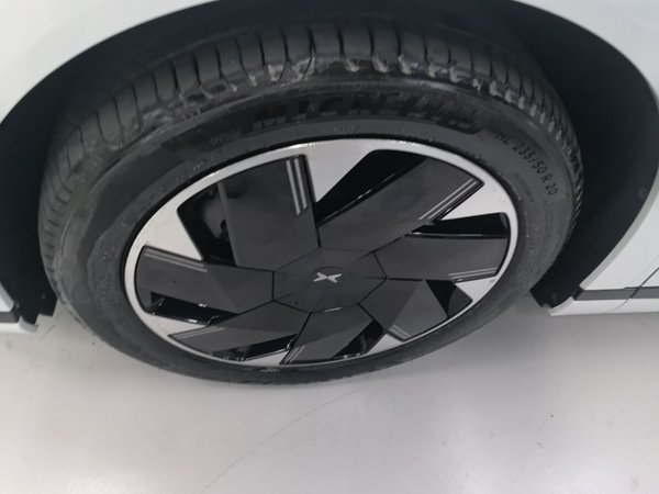 XPeng X9 2024, 24200 км, за 38514 USD - фото 6