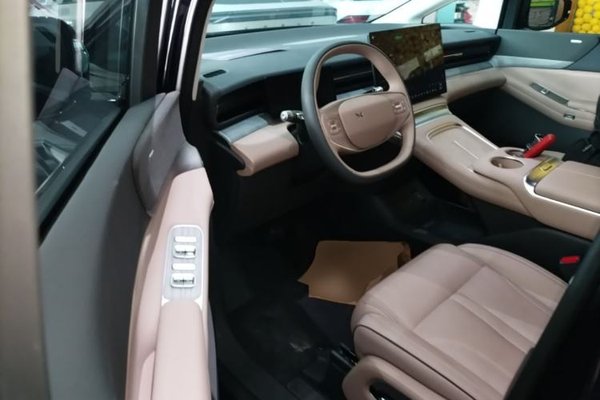 XPeng X9 2025, 5500 км, за 39397 USD - фото 14