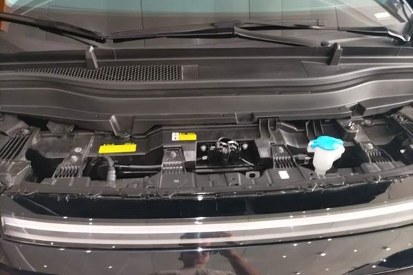 XPeng X9 2025, 5500 км, за 39397 USD - фото 20