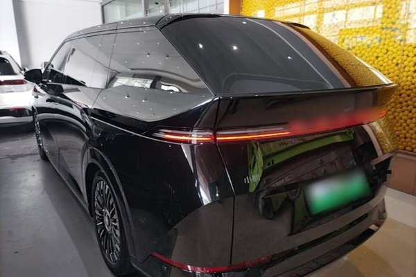 XPeng X9 2025, 5500 км, за 39397 USD