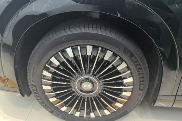 XPeng X9 2025, 7600 км, за 41824 USD - фото 8
